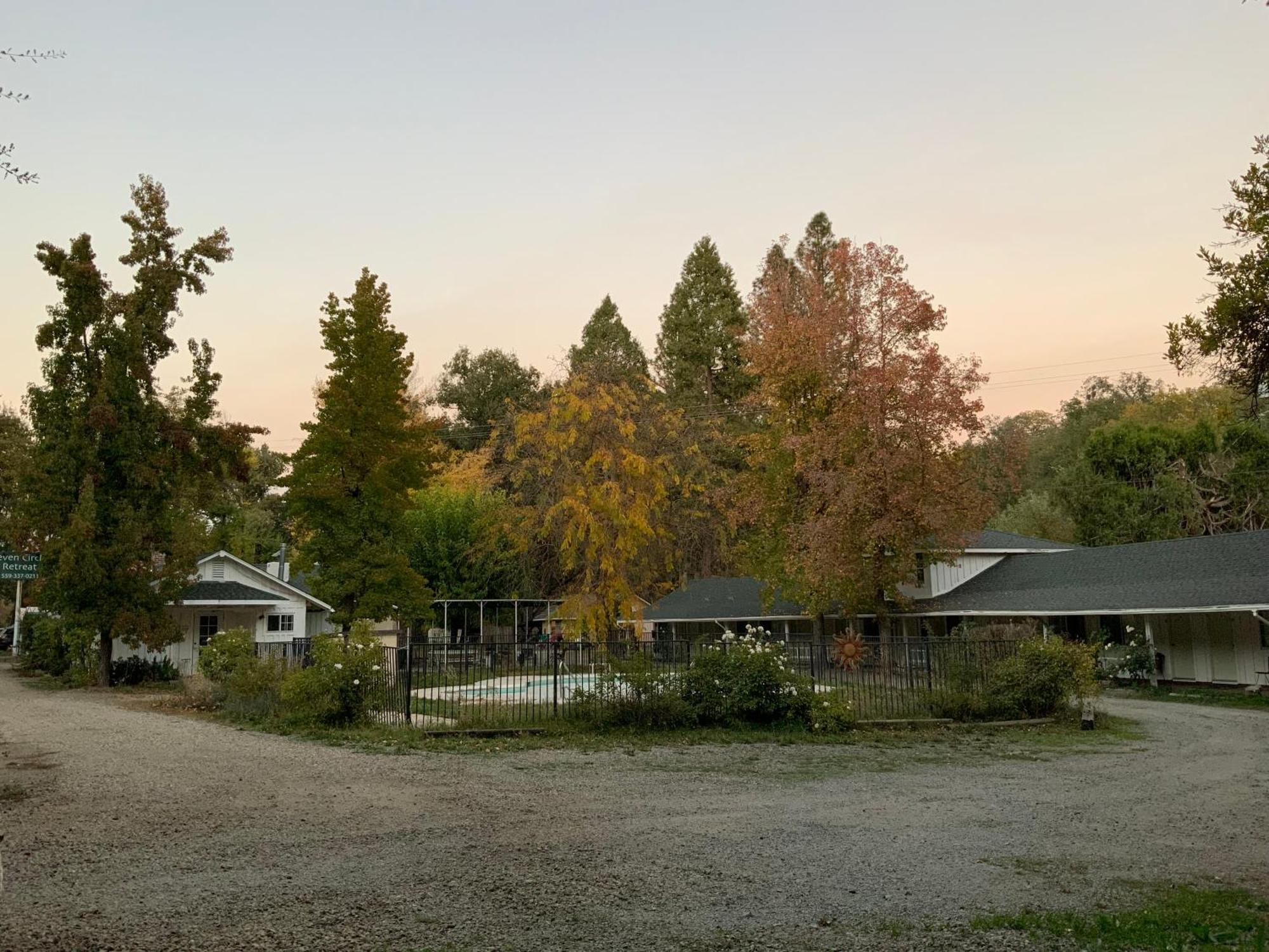 Seven Circles Lodge&Retreat Badger 外观 照片